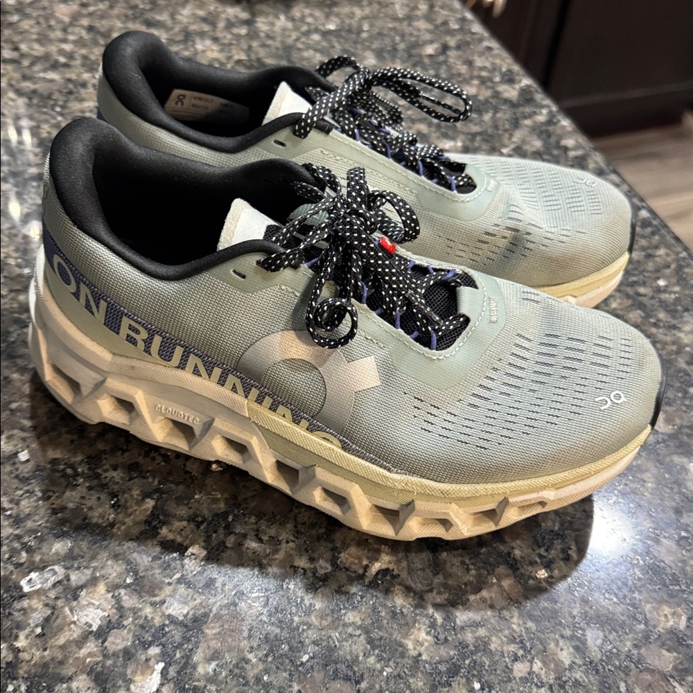 On Cloud cloud monsters - image 2